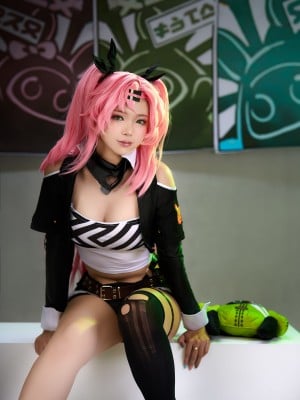 ZinieQ - Nicole Demara_03