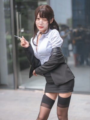 香草喵露露 No.038 丝袜西装_328-Coser@香草喵露露 No.038 丝袜西装-4KHD.com-008