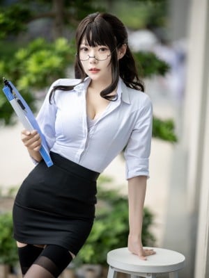 香草喵露露 No.038 丝袜西装_337-Coser@香草喵露露 No.038 丝袜西装-4KHD.com-017