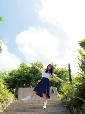 【電子限定増ページ版】小野六花1st写真集『初花』_image-0004