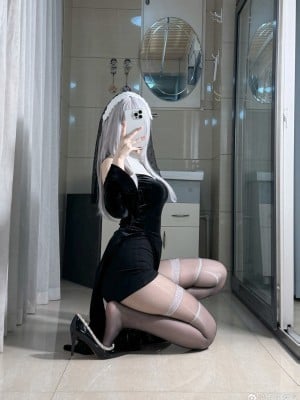 羚weibo自拍合集10.26_7842fbably1hs3sbwjqsij21a71r71cr