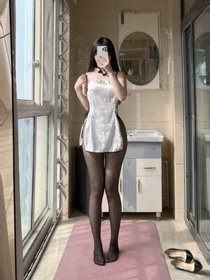 羚weibo自拍合集10.26_img-174294503260327863cf90c878e721e2457d9a8222b67