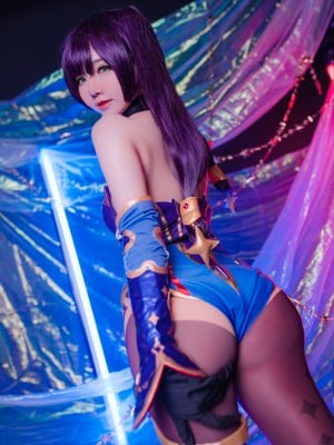Sally Dorasnow - 莫娜_004