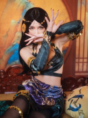 微博cos合集_bec0696cly1gyj4fwk4ddj233c4mou12