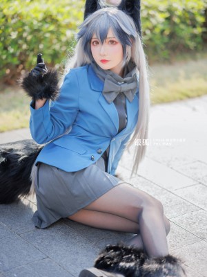 微博cos合集_9801b567gy1gzz3pe5yorj20u01907cr