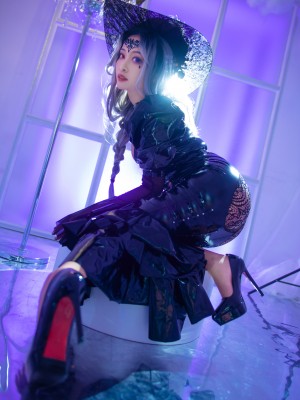 微博cos合集_007WbtCzgy1h02hsi81a2j333k4n4e88