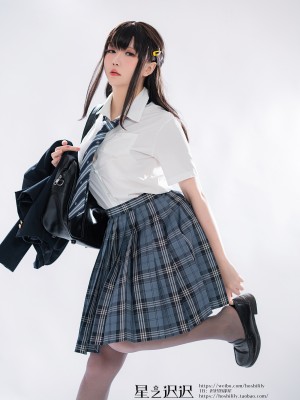 微博cos合集_005DhT6Bly1h2qmmt5j62j31jk2baqv5