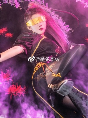 微博cos合集_5eb17f84gy1h2w2xmr9uvj21cs0u0won