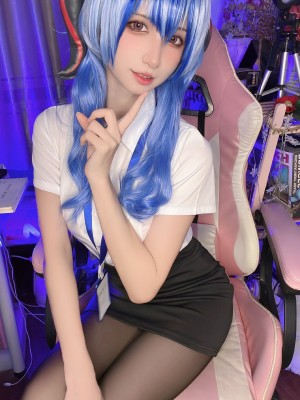 微博cos合集_89ac1598gy1h3o4h6s81bj21o02yo1ky