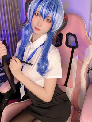 微博cos合集_89ac1598gy1h3o4h60b76j21o02yox6p