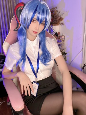 微博cos合集_89ac1598gy1h3o4ha2h09j21o02yoqv5