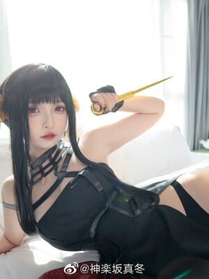 神楽坂真冬wb_ecc0b9dbgy1h3cn15cumwj21900u0q7l