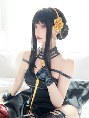 神楽坂真冬wb_ecc0b9dbgy1h3cn12djmbj20u01900x1