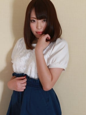 日系Shizuku写真「着エロ 美学生 おマンコムンムン悶えちゃう」_1023-002