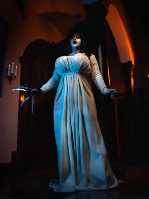 Bishoujomom - Lady Dimitrescu_04