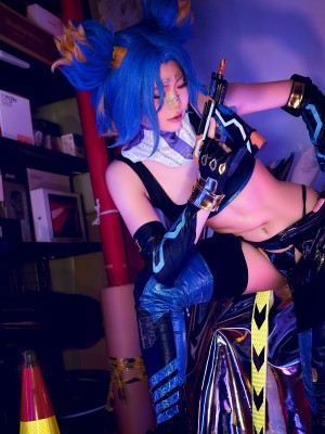 ZinieQ - Neon_05