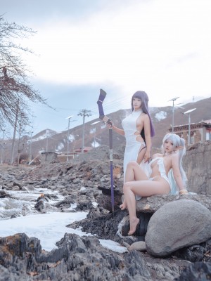 [阿呀被发现了Aya&小和甜酒] 雪山 菲伦&芙莉莲_16