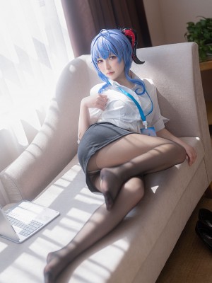 樱梨梨Eriri - 甘雨秘书_23
