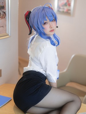 樱梨梨Eriri - 甘雨秘书_06