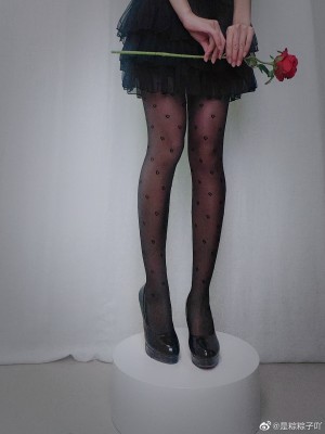 微博hs6_bceb4431ly1h203fb35y1j21131dgdvw