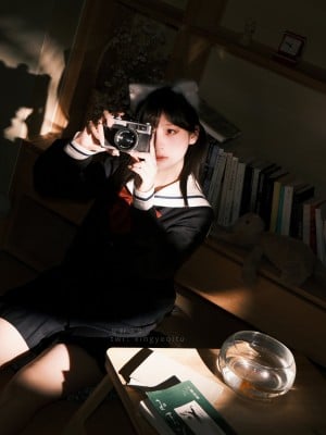 [星野柒兔] 放学后抓鱼的女孩_001