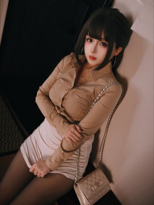 微博cos_008EYTzygy1huor66j41fj30u018zjwn