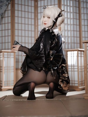 封疆疆v NIKKE 白兔布兰儿 和服_23