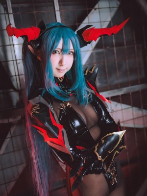 (C103) [さちぶどう] アズール◎ーン レーゲンスブルク コスプレ写真集 vol.171 Coast of light!2  (アズールレーン)_026
