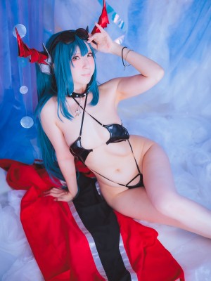 (C103) [さちぶどう] アズール◎ーン レーゲンスブルク コスプレ写真集 vol.171 Coast of light!2  (アズールレーン)_233