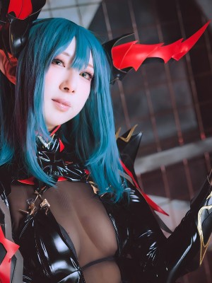(C103) [さちぶどう] アズール◎ーン レーゲンスブルク コスプレ写真集 vol.171 Coast of light!2  (アズールレーン)_035