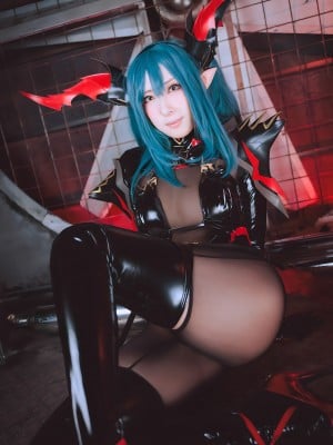 (C103) [さちぶどう] アズール◎ーン レーゲンスブルク コスプレ写真集 vol.171 Coast of light!2  (アズールレーン)_148