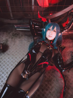 (C103) [さちぶどう] アズール◎ーン レーゲンスブルク コスプレ写真集 vol.171 Coast of light!2  (アズールレーン)_166