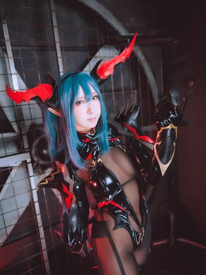 (C103) [さちぶどう] アズール◎ーン レーゲンスブルク コスプレ写真集 vol.171 Coast of light!2  (アズールレーン)_039
