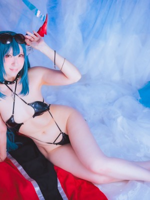 (C103) [さちぶどう] アズール◎ーン レーゲンスブルク コスプレ写真集 vol.171 Coast of light!2  (アズールレーン)_236