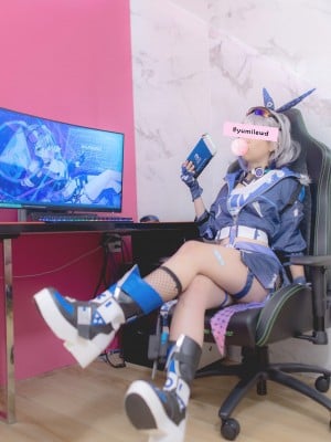 Lewd Yumi - Silver Wolf_002