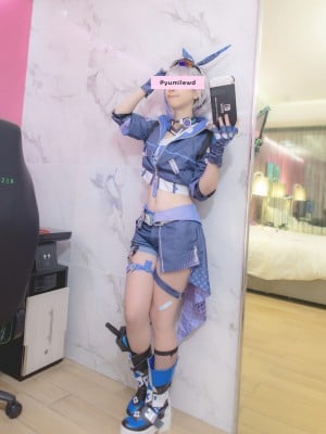 Lewd Yumi - Silver Wolf_006