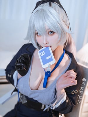 rioko微博_007YqdKygy1hve0iexd24j33344moqva
