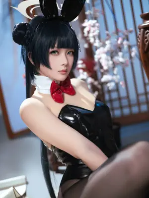 [屿鱼] 龙华妃咲兔女郎（蔚蓝档案）_23