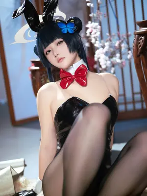 [屿鱼] 龙华妃咲兔女郎（蔚蓝档案）_25