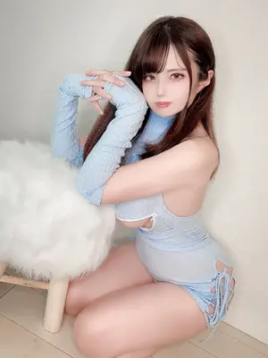 Uri - Guitar Sister_13