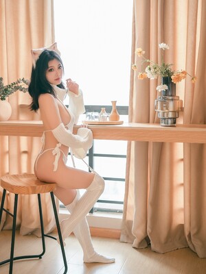 桃良阿宅 - 白毛衣_ALTZ (12)