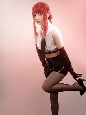 HornyCos - Red-Haired Petite Beauty Cosplays As Chainsaw Man Makima (Patreon)_61