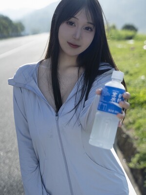 HornyCos - Busty Asian Teen Shows Off Beautiful Body Outdoors (Patreon)_14