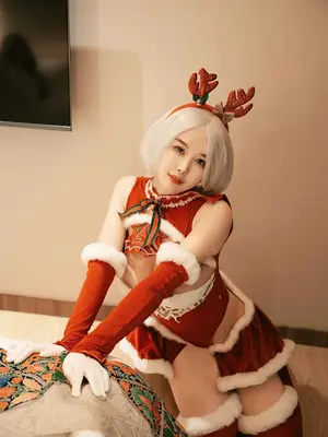 [Xiuren秀人网： 樱桃小犊子] Yorha 2B Chrismast_52