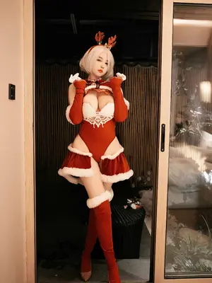 [Xiuren秀人网： 樱桃小犊子] Yorha 2B Chrismast_04