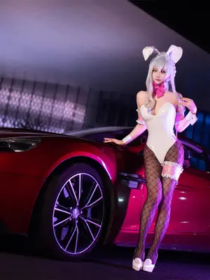 抱走莫子aa - 雪女跑车兔女郎_20