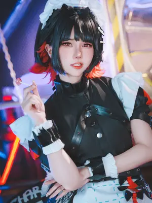 Sally Dorasnow - Ellen Joe_10