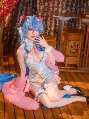 Sally Dorasnow - Ganyu QiPao_19