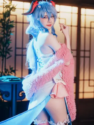Sally Dorasnow - Ganyu QiPao_11