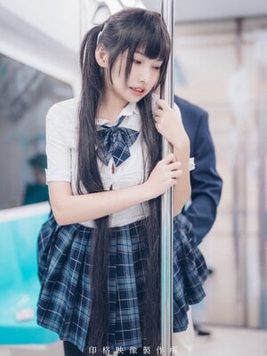 無毛猫 (Momocat) – Bus_06